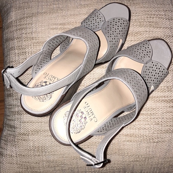 Vince Camuto Ankle Strap Wedges open toe leather cushioned footbed women size 9 - Picture 3 of 7